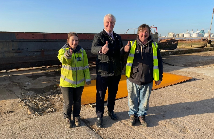 Graham with Joanne (left) & Rolly Hudson (right) at Paull Boatyard