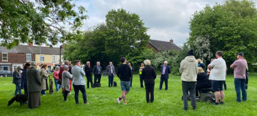 Graham Stuart MP with residents, councillors and the police on St Nicholas’ Green in Beverley 19th May 2023